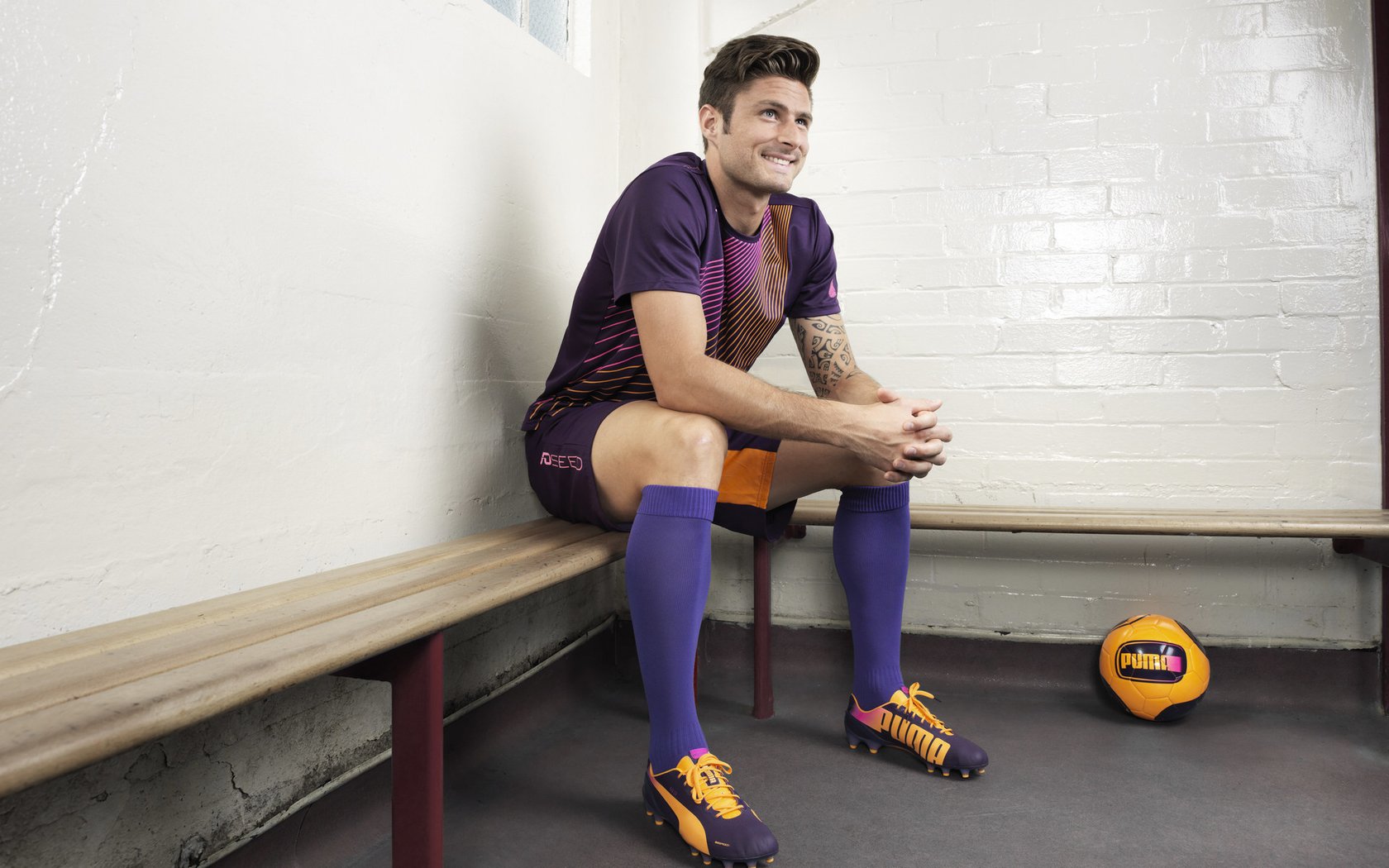 伊朗队在巴黎奥运会比赛中展现出高效的快攻配合,伊朗 奥运